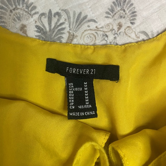 M Yellow Cropped Blouse! - Picture 3 of 3